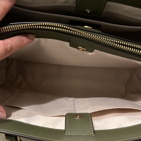 Kate Spade Madison Laptop Tote with matching wallet. - Picture 6 of 10